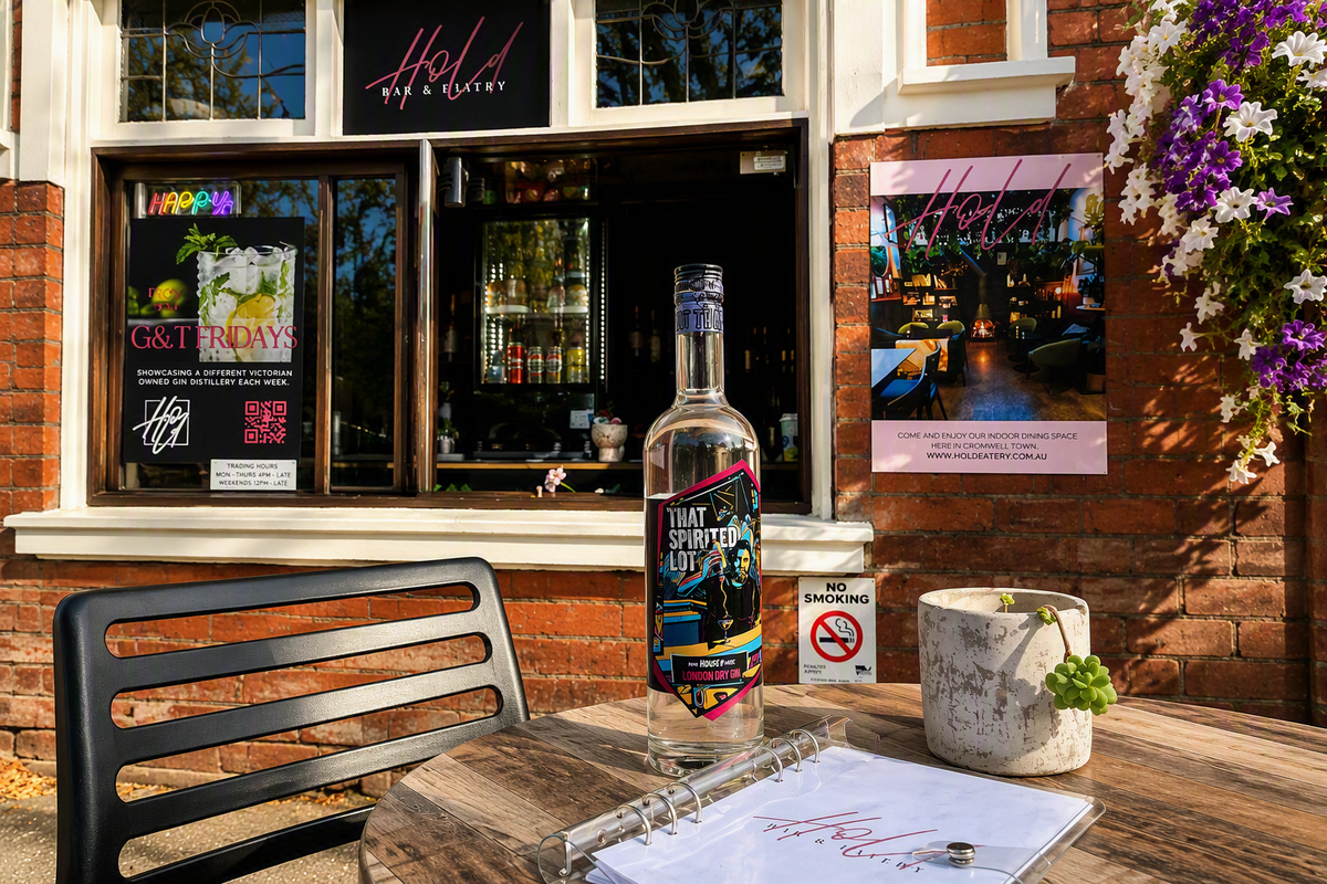 House Pour Gin Shaking & Stirring at Hold Eatery - That Spirited Lot Distillers
